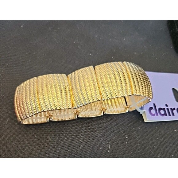 Gold tone Jewelry SET! 3 Tiered 14" Necklace, 7" Stretch Bracelet, Pair Earrings - Picture 5 of 8